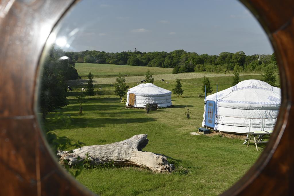 Yourte Roulotte Et Gite De La Laita Clohars-Carnoet Exterior photo